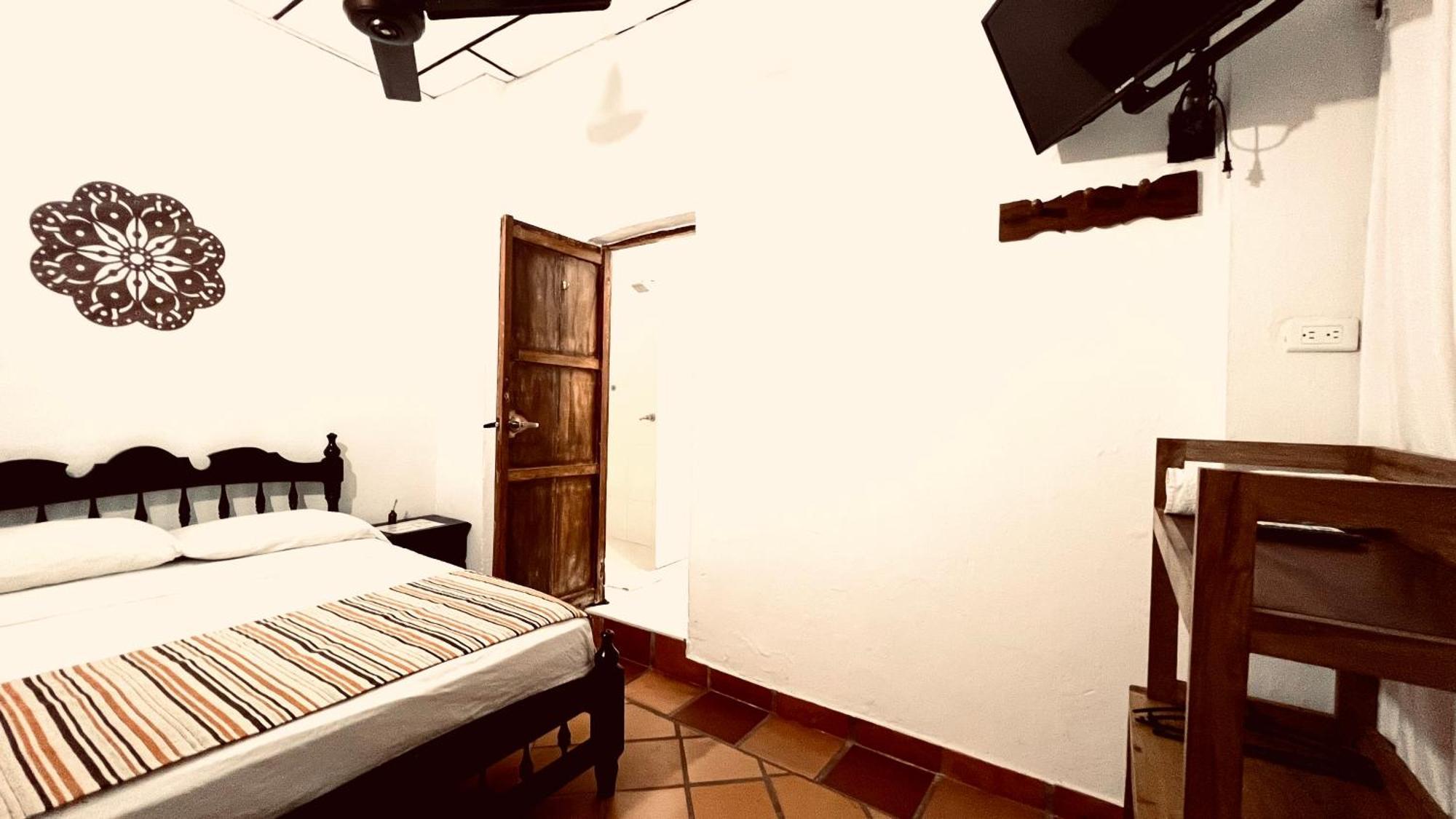 Hotel De 2*